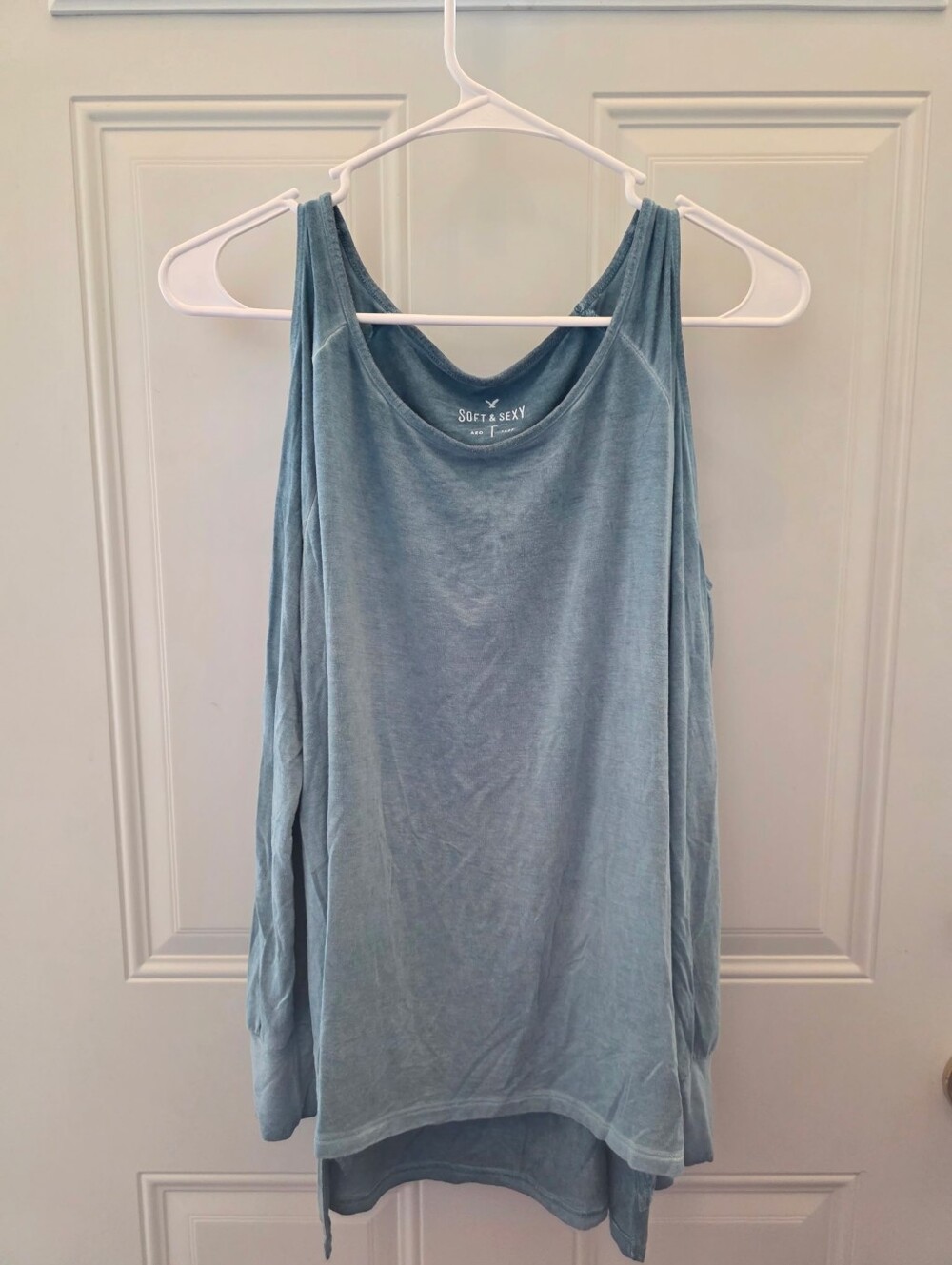 American Eagle Outfitters Light Blue Scoop Neck Tank Size Medium-New With Tags